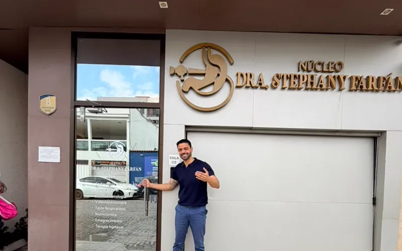 Fachada do Núcleo Dra. Stephany Farfán, onde o Dr. Anísio atende